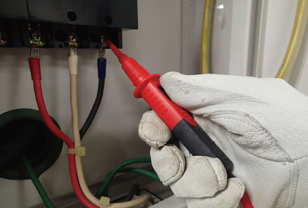 Line probe with switch